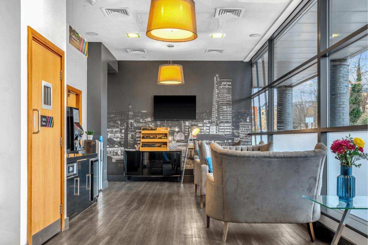 Roomzzz Leeds City West Bagian luar foto