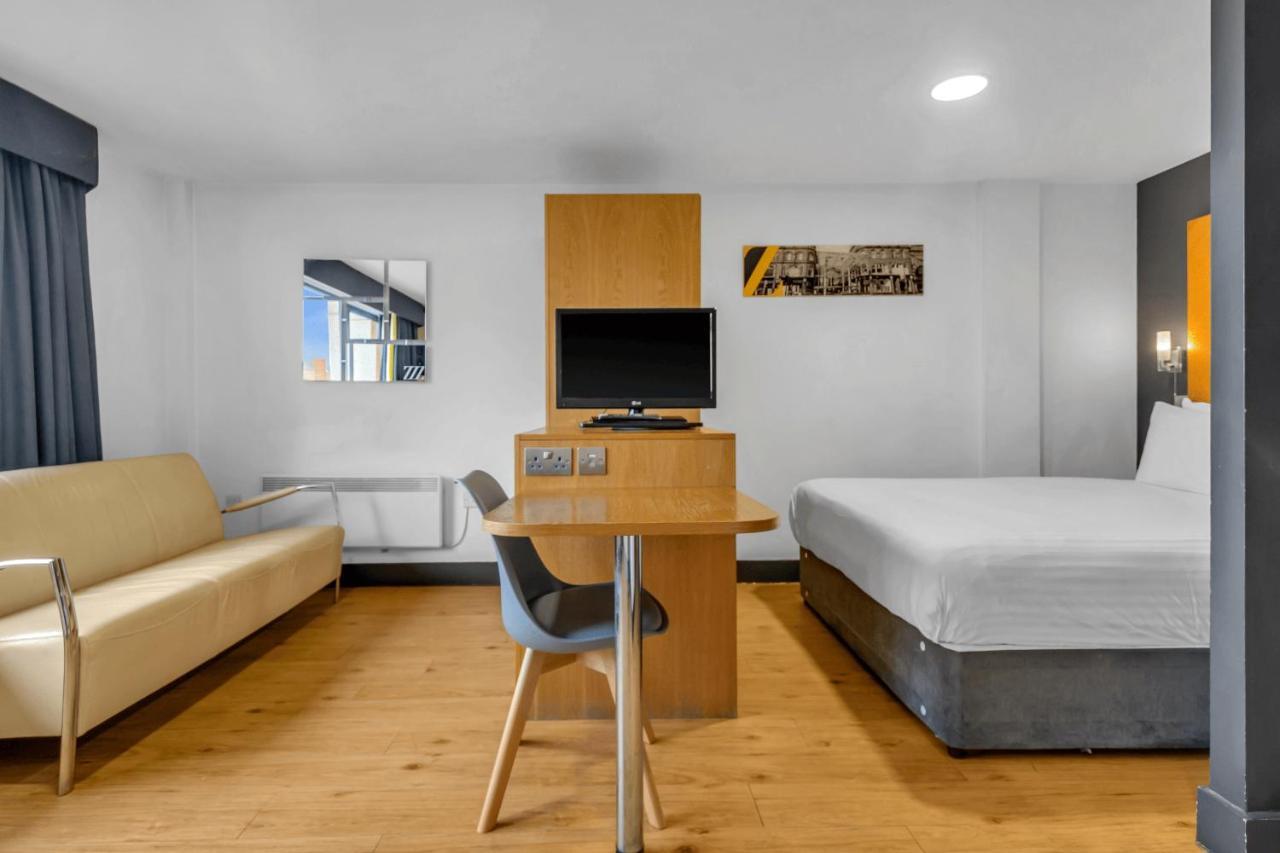 Roomzzz Leeds City West Bagian luar foto