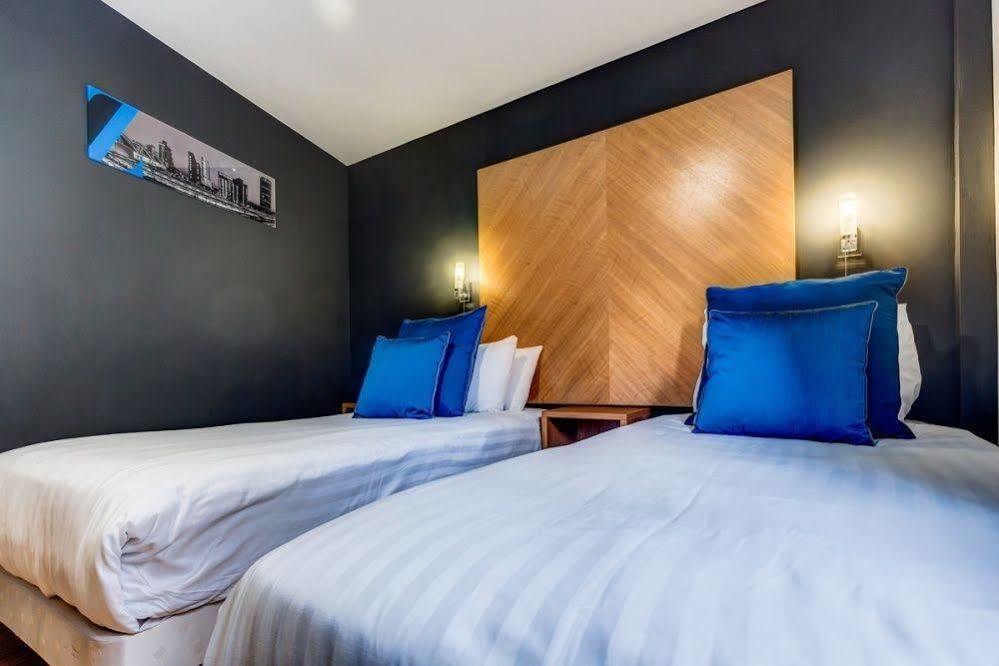 Roomzzz Leeds City West Bagian luar foto